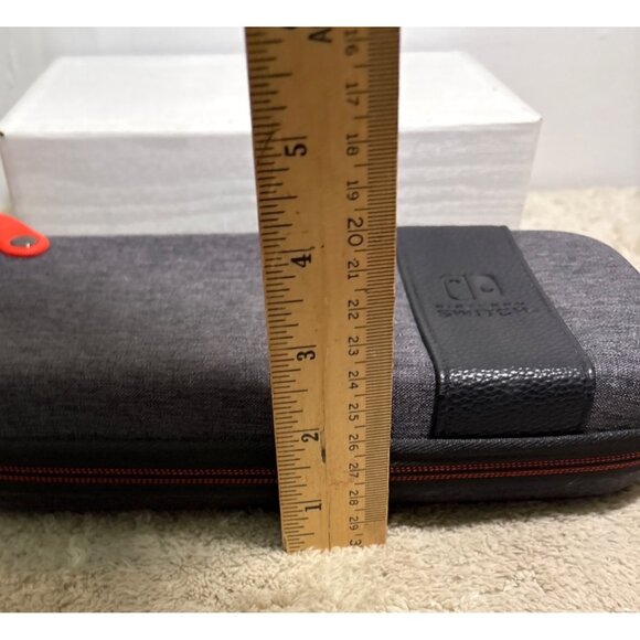 Nintendo Black and Red Carrying Case - Picture 10 of 11